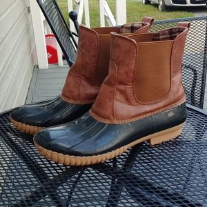 Women's offbrand duck Boots
